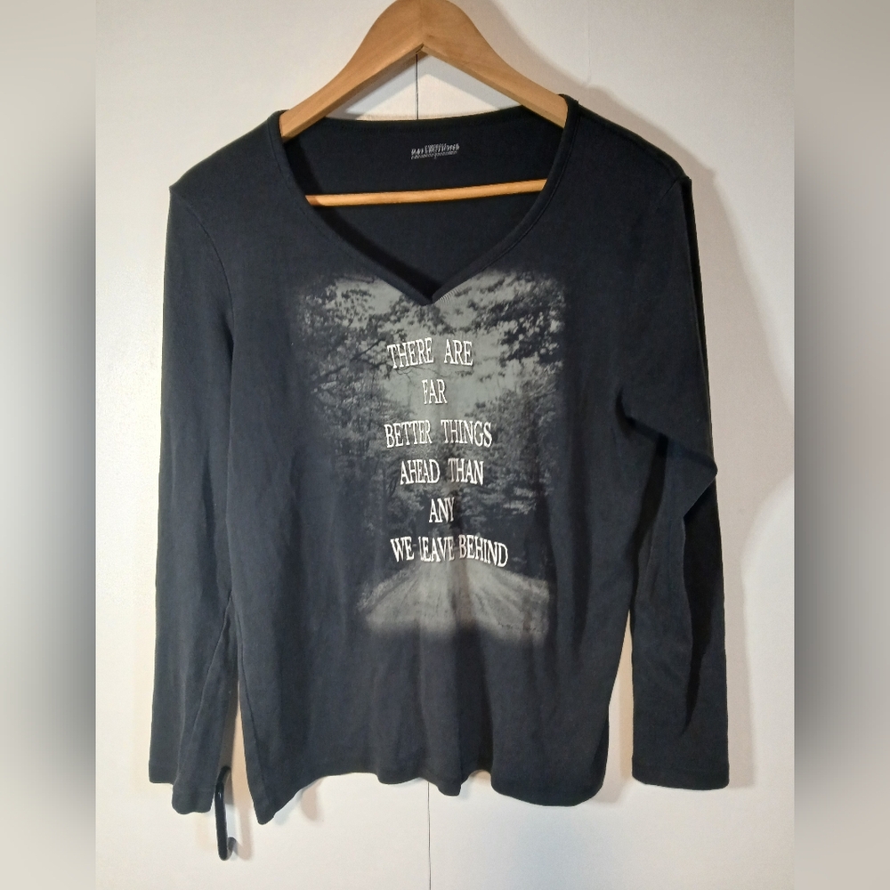 Northern Reflections Inspirational Text Graphic Black V-Neck Top Women’s Size Lg
